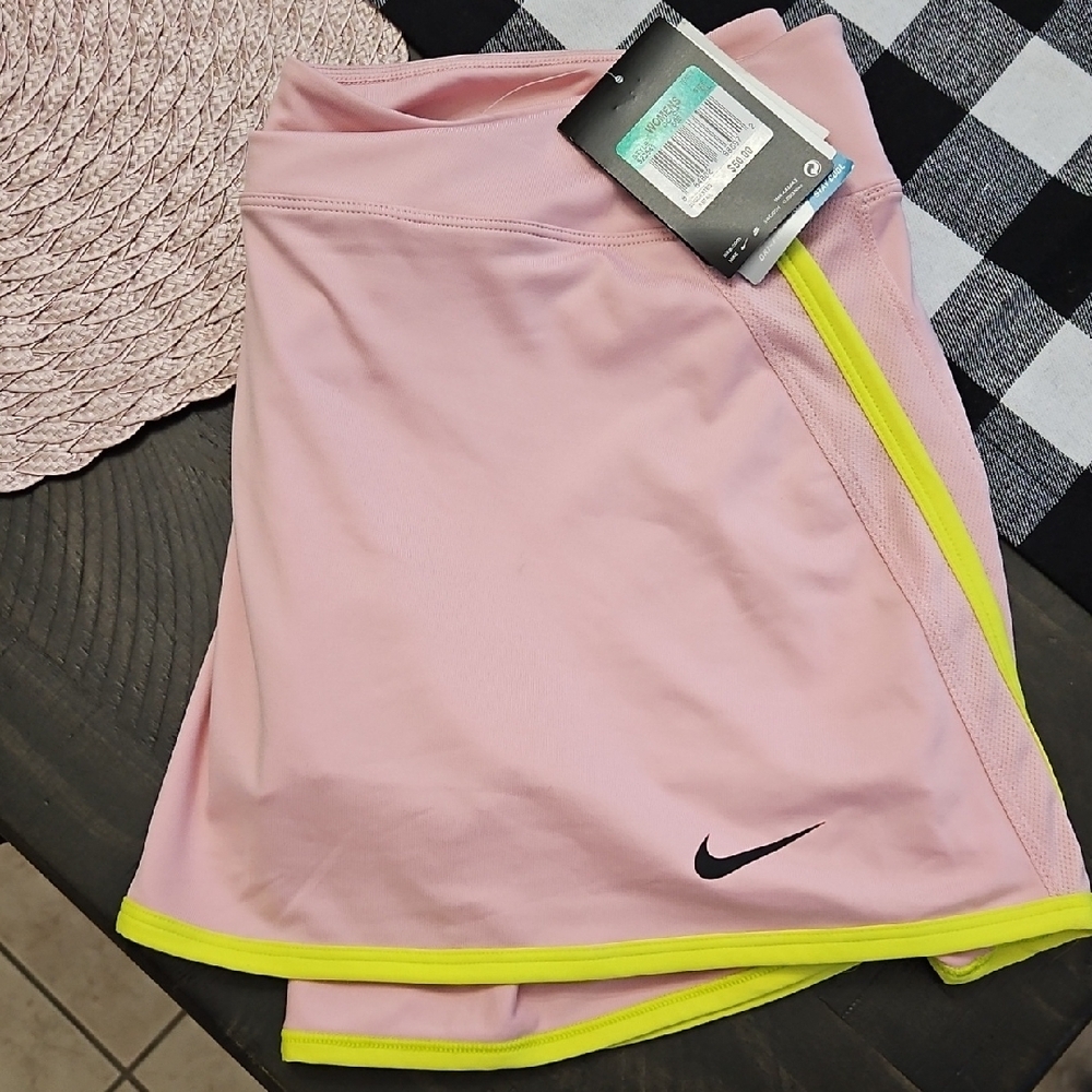 NWT! NEW Nikw Pink and Yellow Athletic Skirt Womens XL
